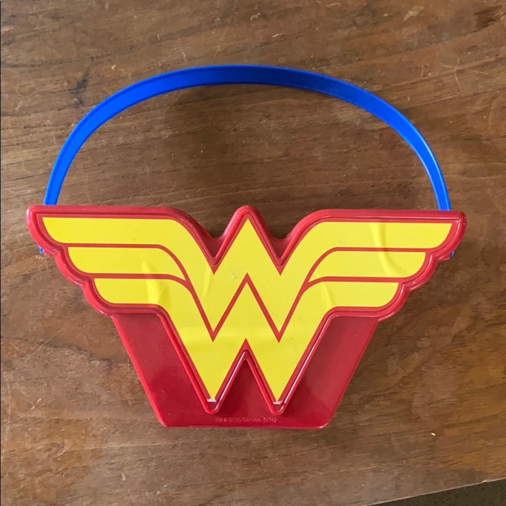 Wonder Woman Bucket